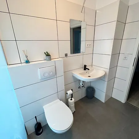 10h 75qm Wi-fi Free Parking Apartmán
