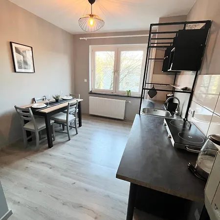 10h 75qm Wi-fi Free Parking Apartmán